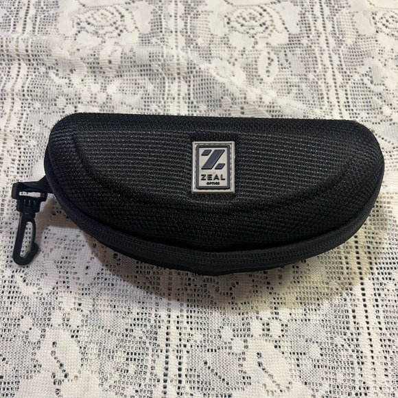 Zeal Polarized Black/Tortoise Sunglasses With Case - Picture 2 of 9